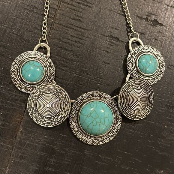 Faux Tuquoise Southwestern Boho Necklace - Picture 2 of 5
